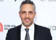 毛里西奥·乌曼斯基(Mauricio Umansky)因涉嫌欺诈性疫情贷款提起诉讼，要求赔偿350万美元